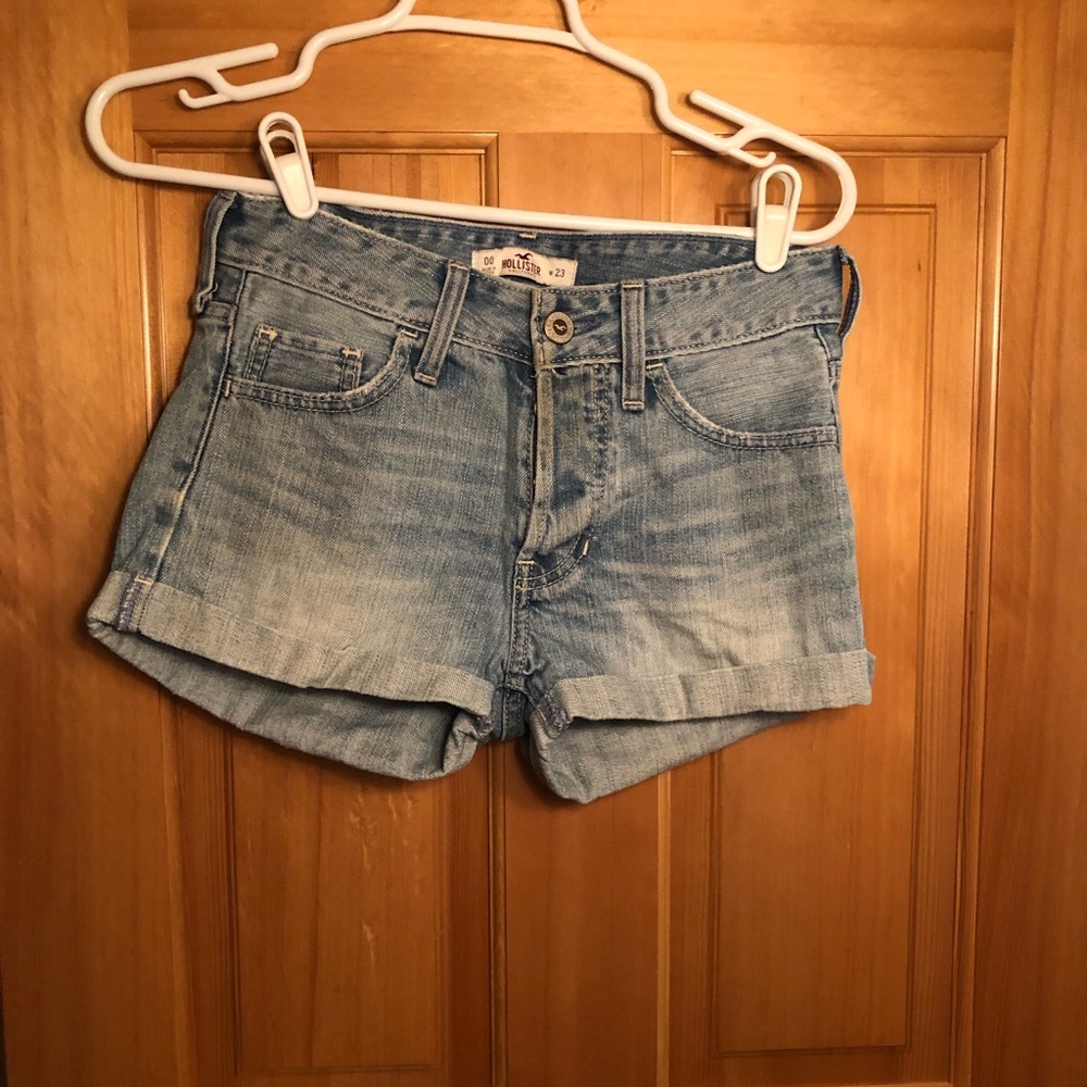 Hollister boyfriend shorts